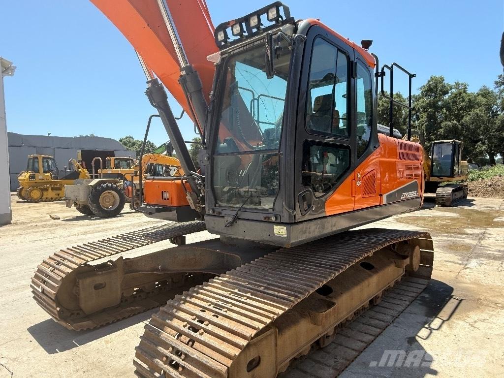  Dossan DX225LC-5 Bandgrävare