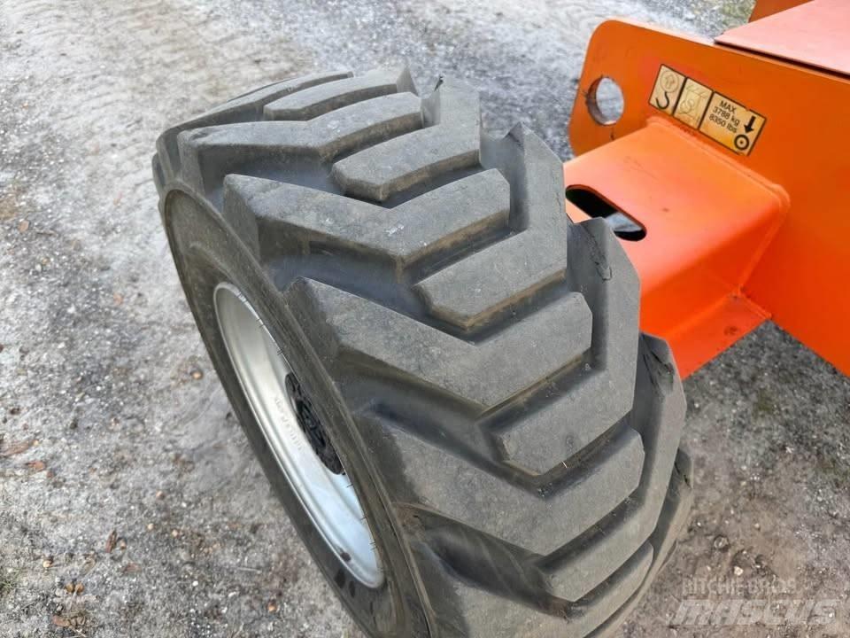 JLG 460 SJ Teleskop bomliftar