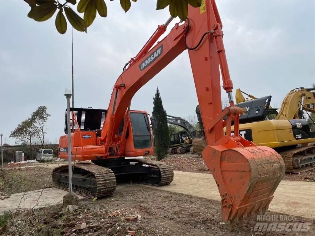 Doosan DH225LC-9E Bandgrävare