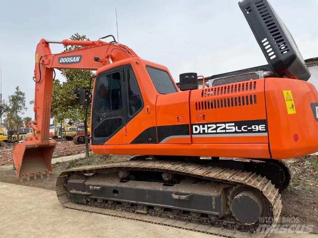 Doosan DH225LC-9E Bandgrävare