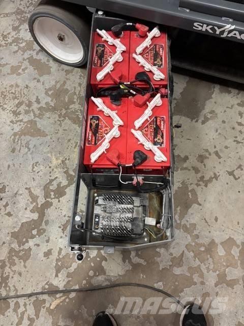 SkyJack SJ 4740 Saxliftar