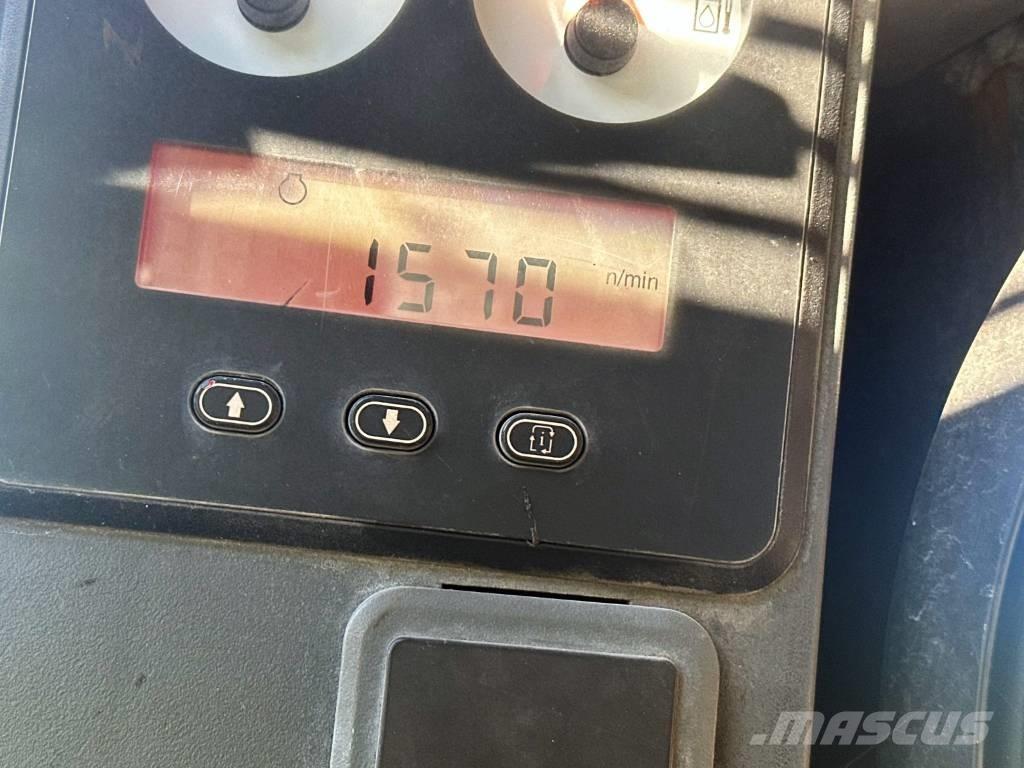 CAT 246 C Kompaktlastare