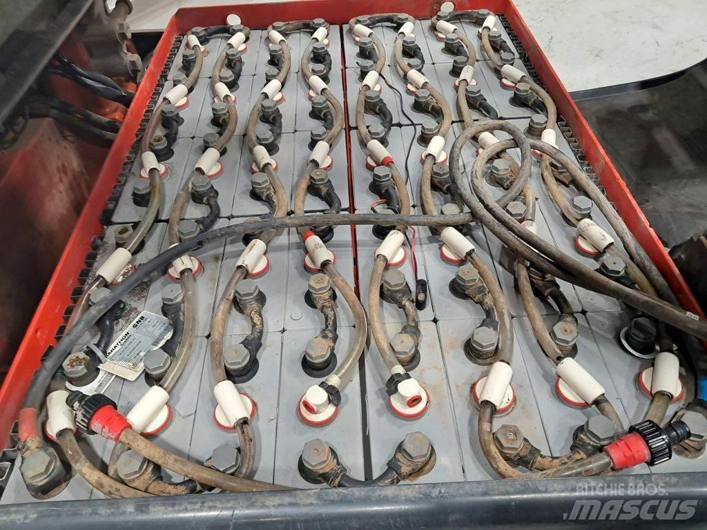 Linde E30-01 Elmotviktstruckar