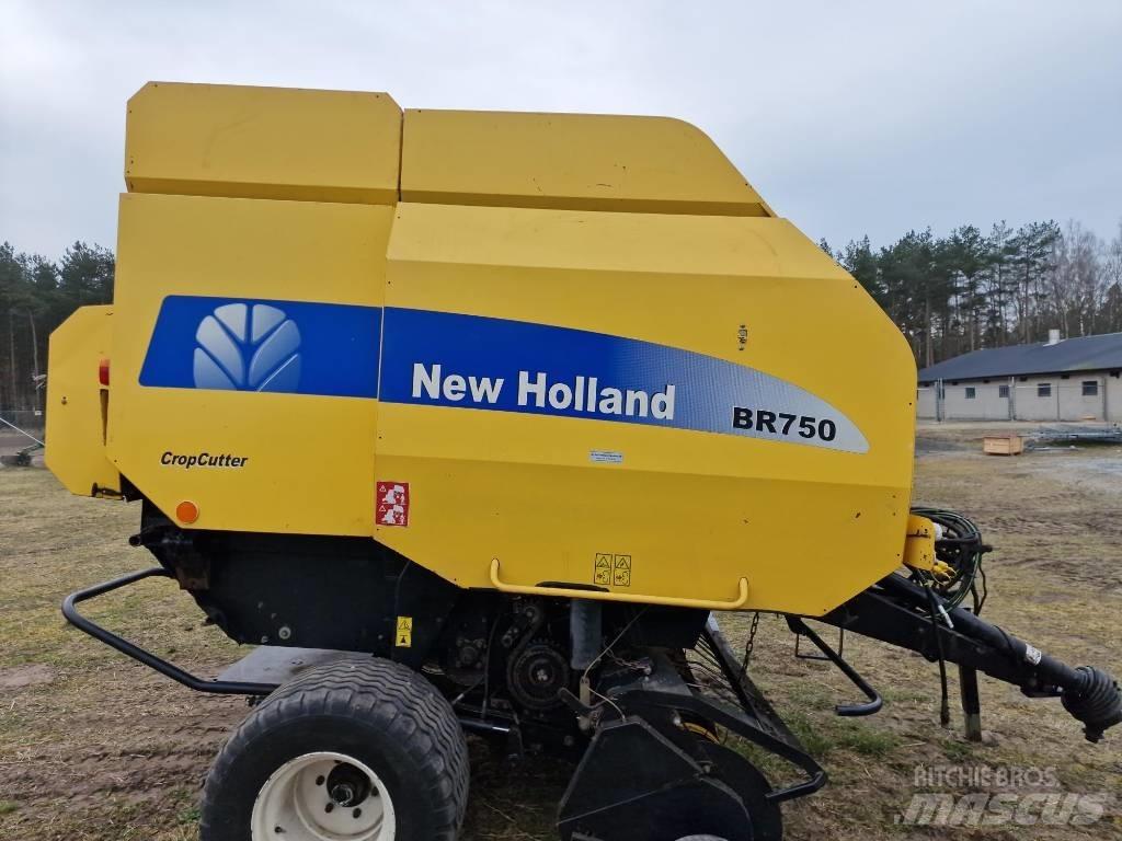 New Holland BR 750 Rundbalspressar