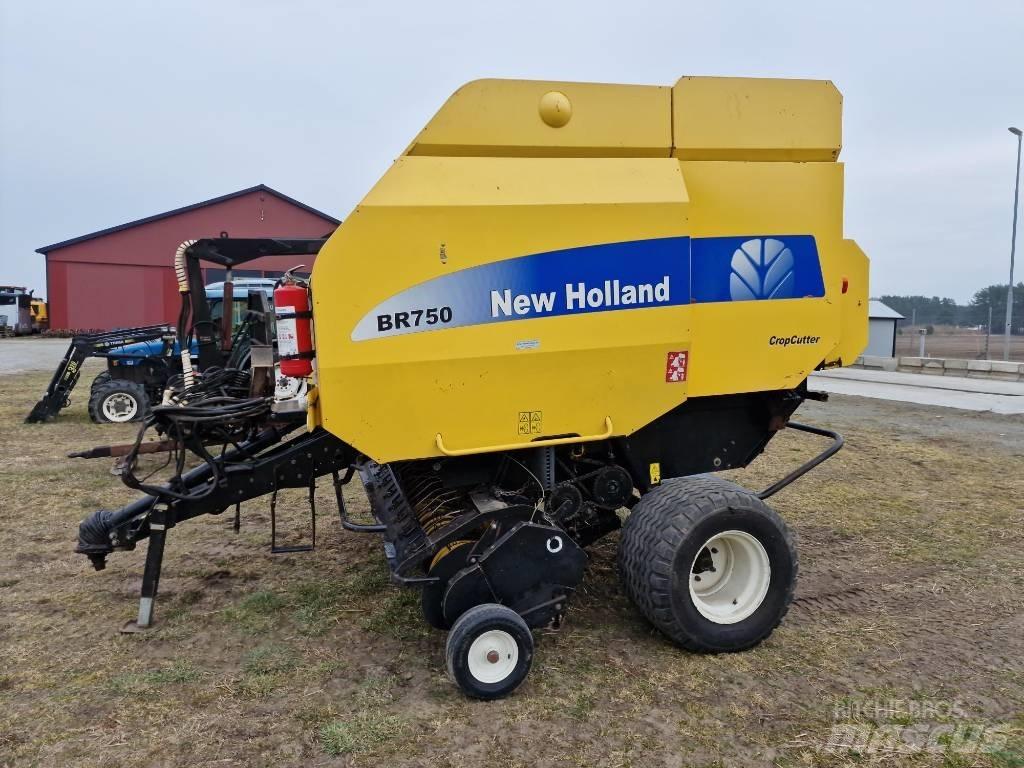 New Holland BR 750 Rundbalspressar