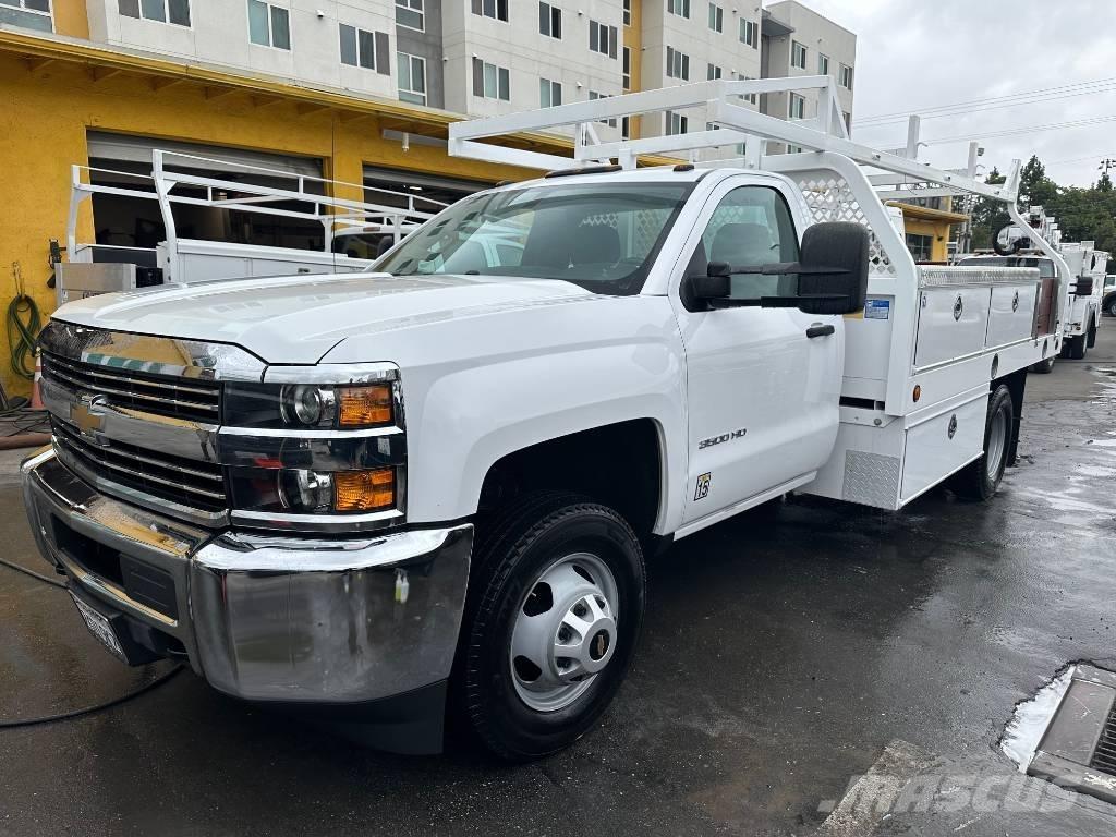 Chevrolet 3500 HD Flakbilar/Pickuper