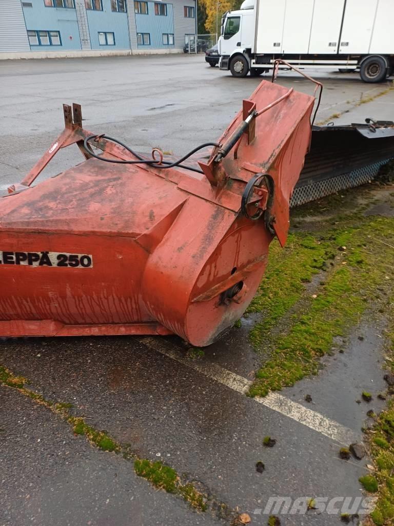 Leppä Leppä 250 Snöslungor och -fräsar