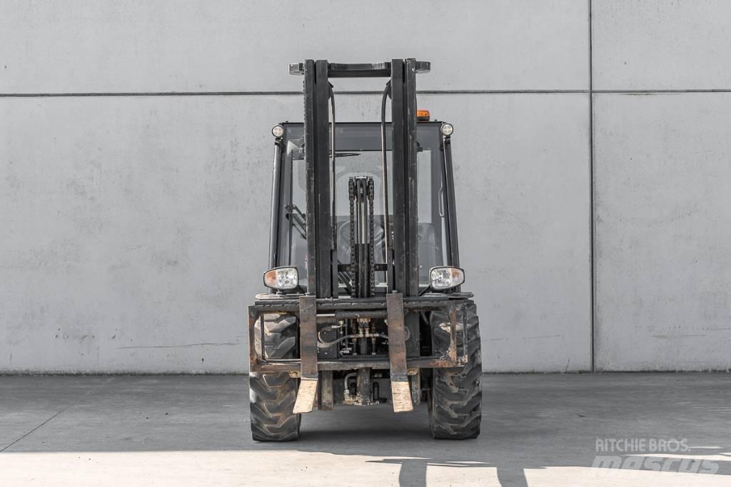 Manitou MC 25-4 Dieselmotviktstruckar