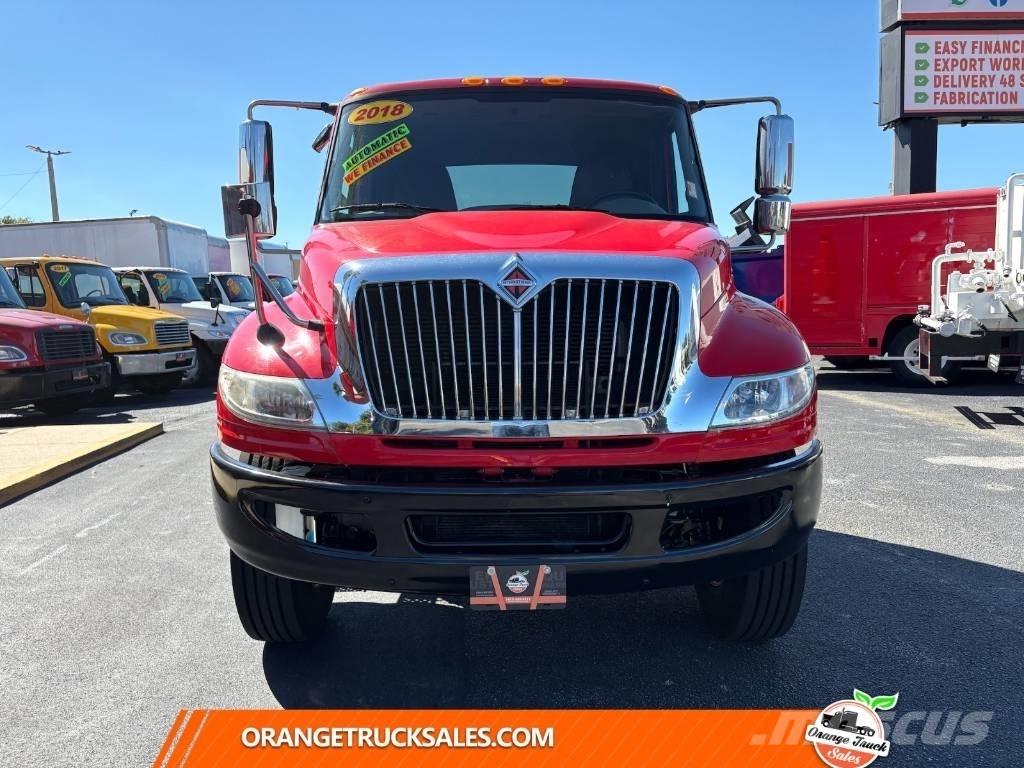 International 4300 Chassier