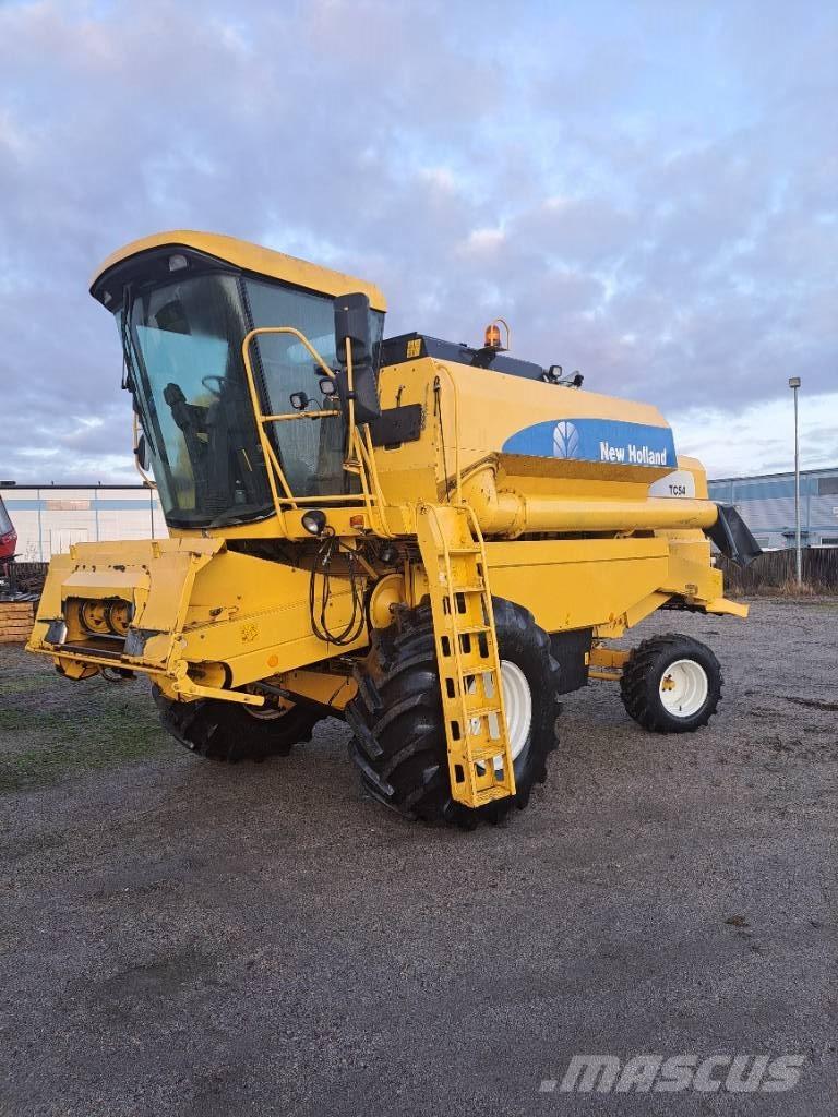 New Holland TC 54 Skördetröskor