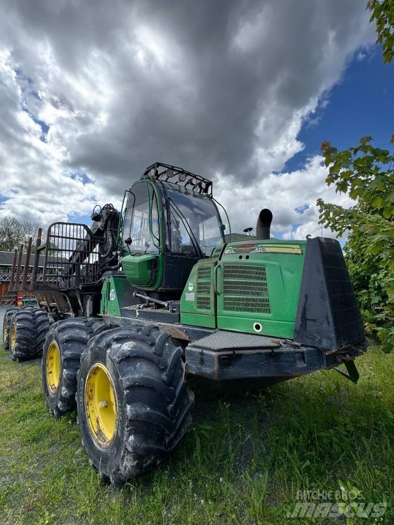 John Deere 1210 E Skotare