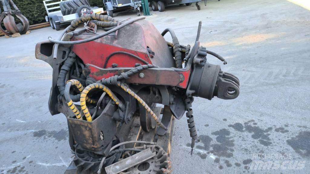 Komatsu 350 Skördare