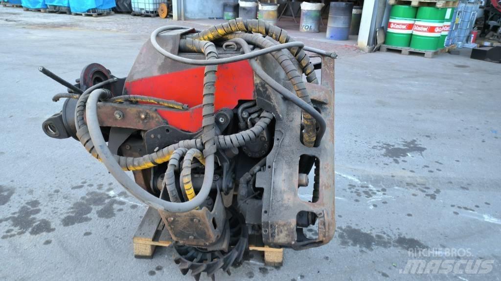 Komatsu 350 Skördare