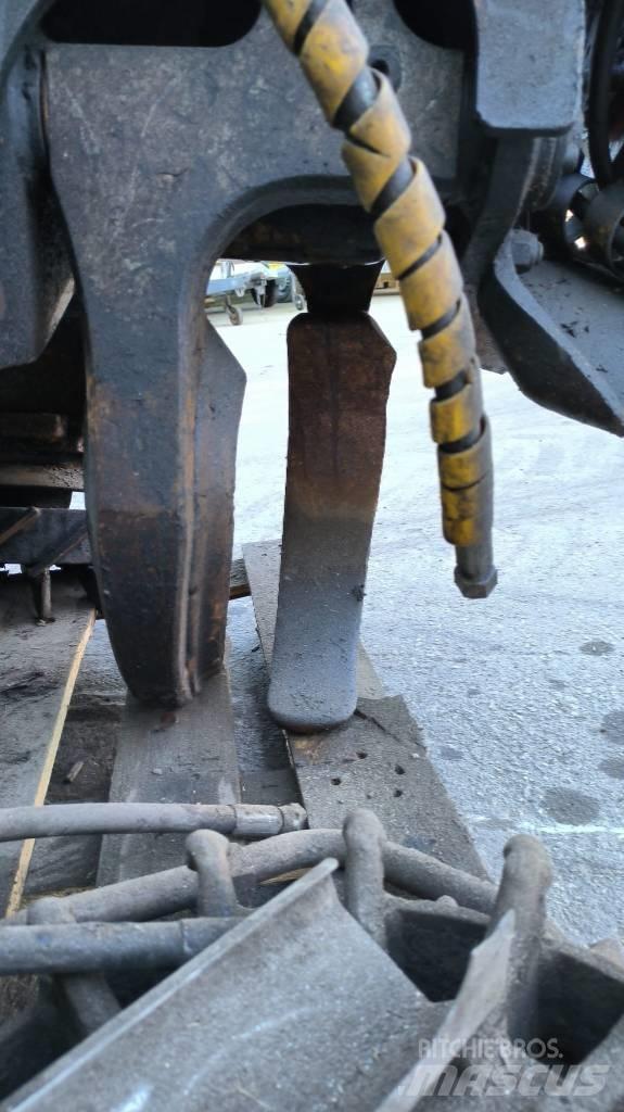 Komatsu 350 Skördare