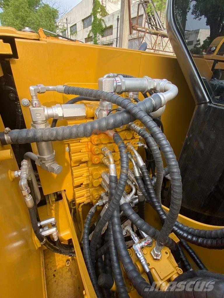 CAT 307 E Bandgrävare