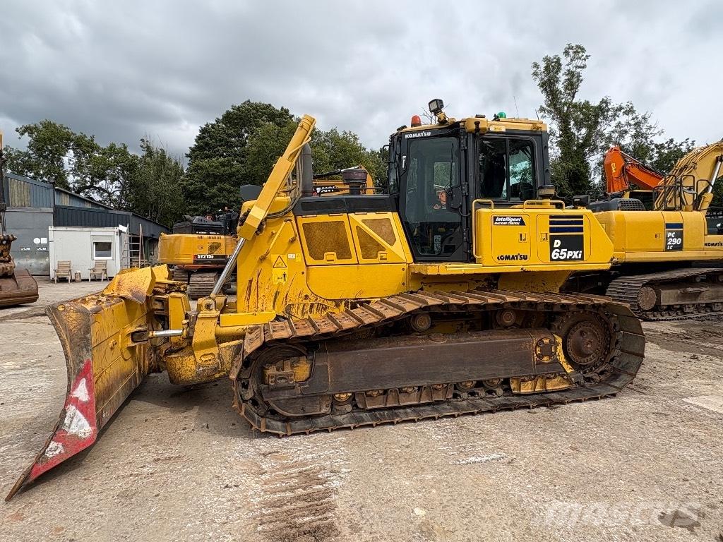 Komatsu D65PXI-18 Bandschaktare