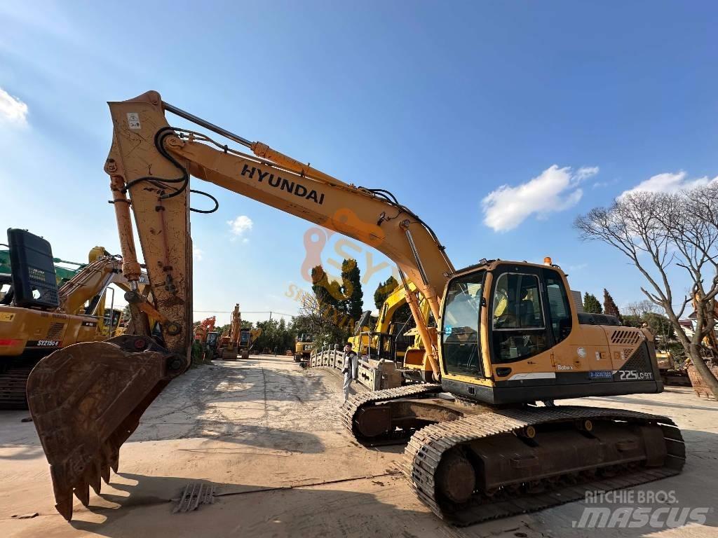 Hyundai 225 Bandgrävare