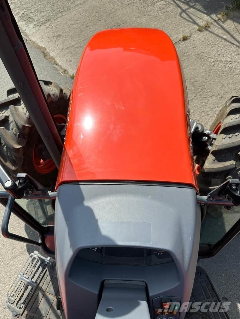Kubota M4063 ROPS Traktorer