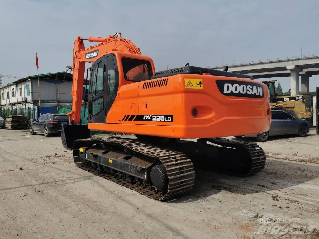 Doosan DX 225 LC Minigrävare < 7t