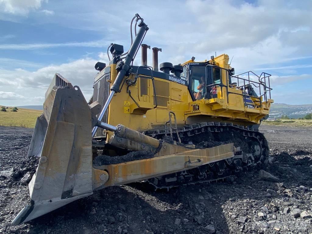 Komatsu D 375 A-8 Bandschaktare