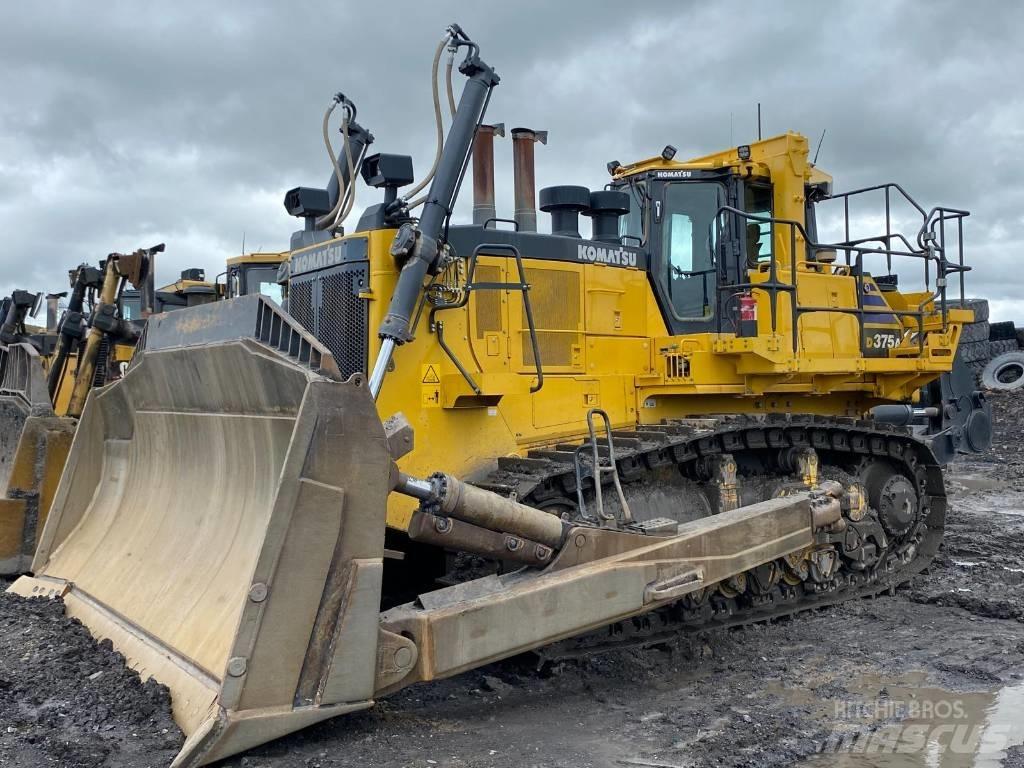 Komatsu D 375 A-8 Bandschaktare
