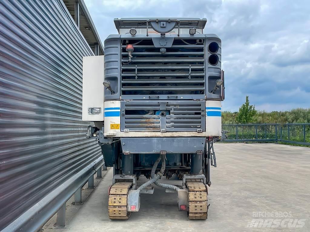 Wirtgen W 210 Asfaltskallfräsmaskiner