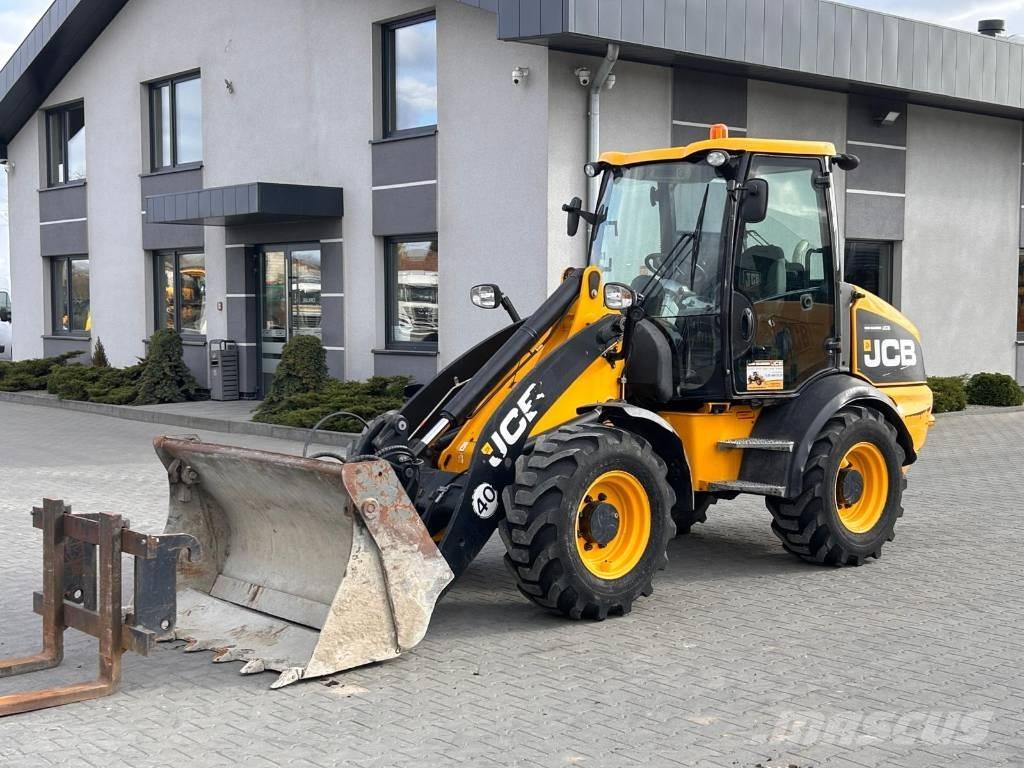 JCB 409 Redskapsbärare för lantbruk