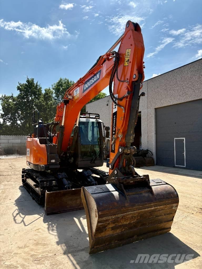 Doosan DX 140 LCR Bandgrävare