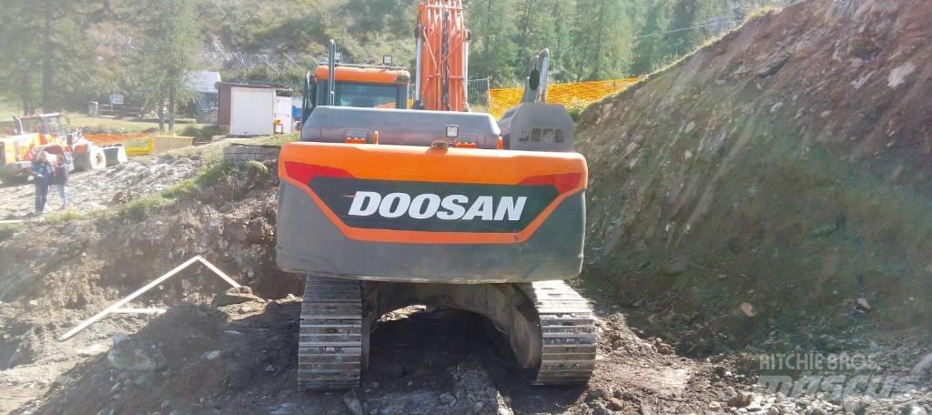 Doosan DX 235 Bandgrävare