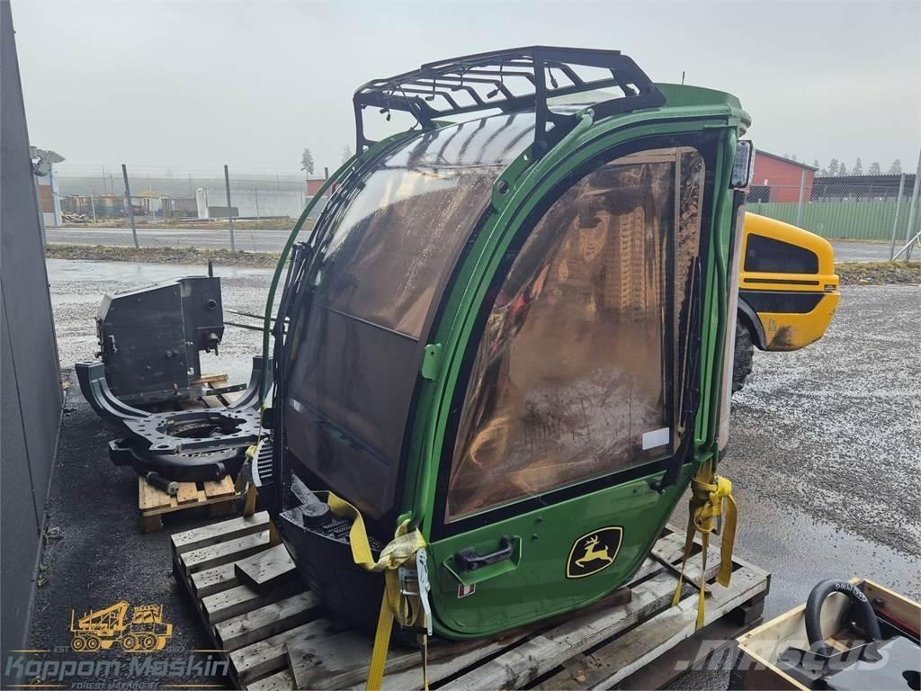 John Deere 1270G Hytter och interiör