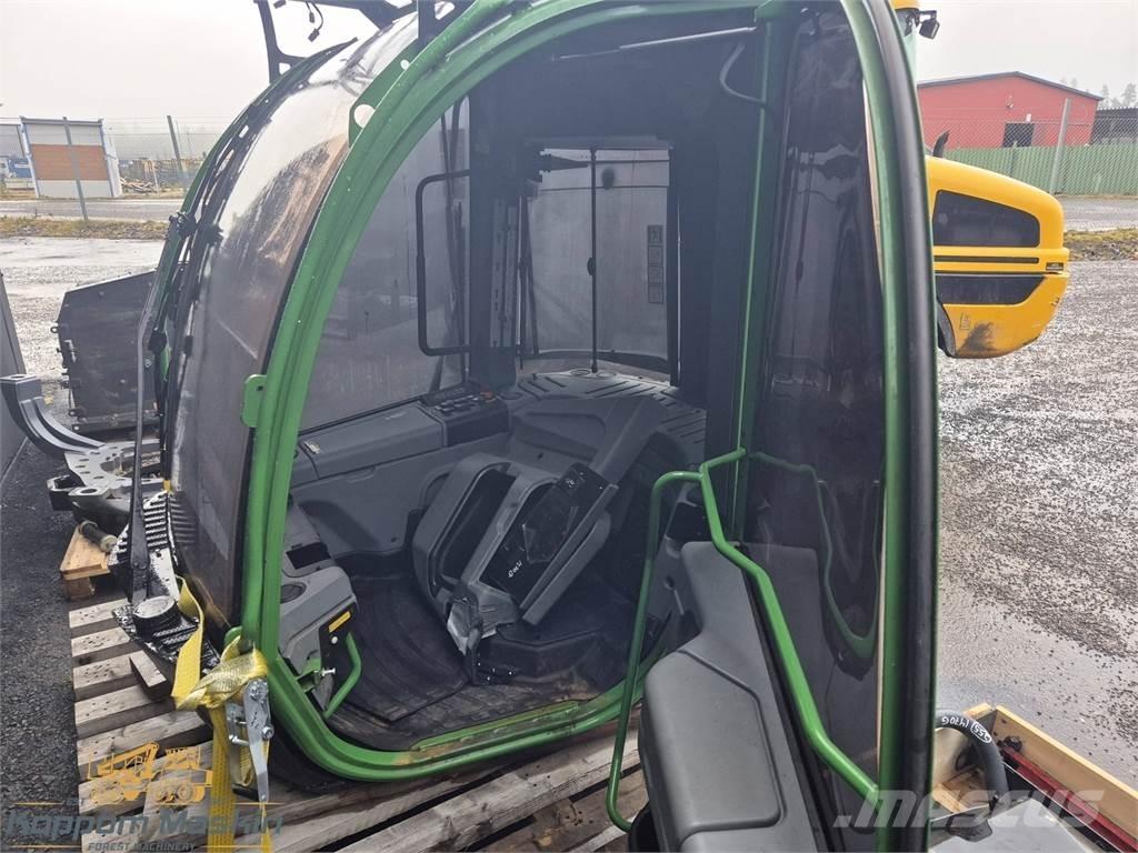 John Deere 1270G Hytter och interiör