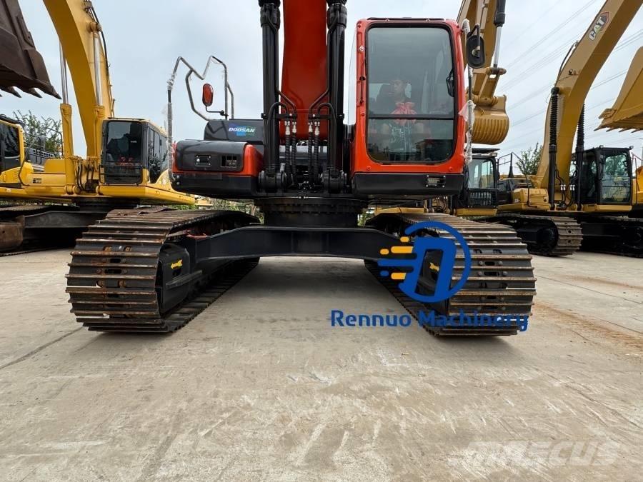 Doosan DX 340 Bandgrävare