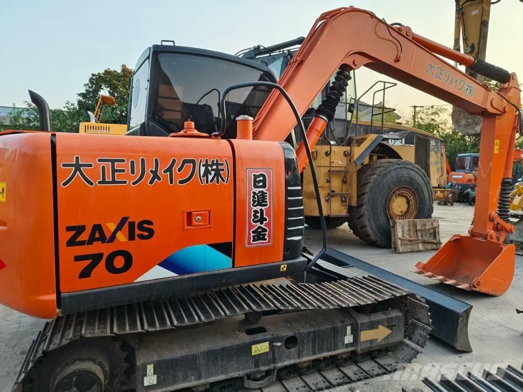 Hitachi ZX 70 Midigrävmaskiner 7t - 12t