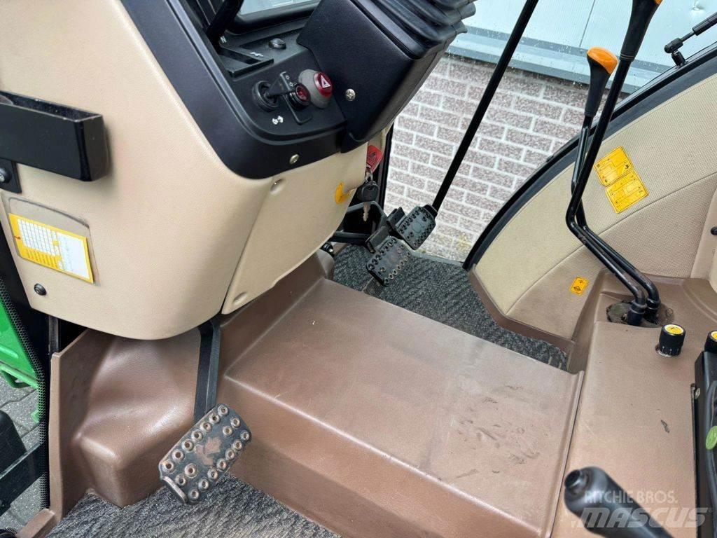 John Deere 5215 Tippvagnar