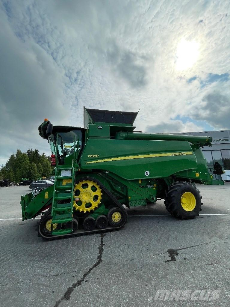John Deere T670 i Skördetröskor