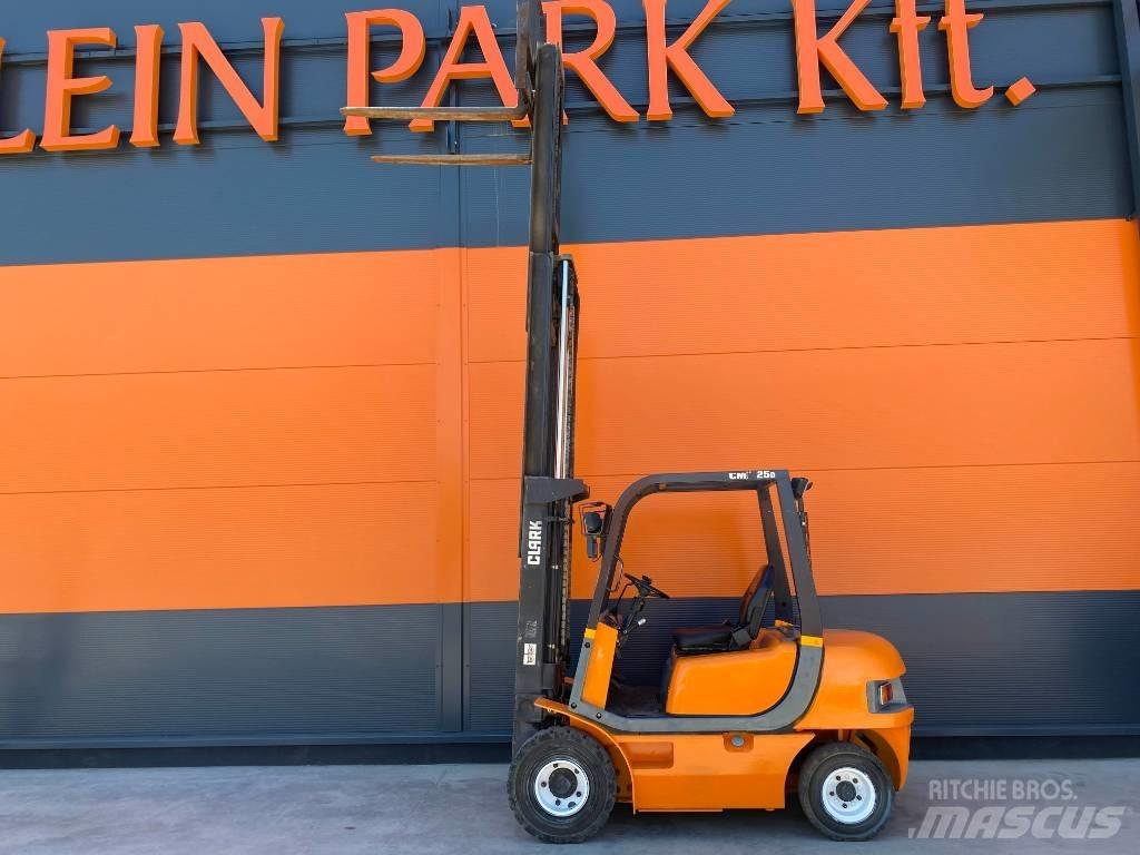 Clark CMP 25 Dieselmotviktstruckar