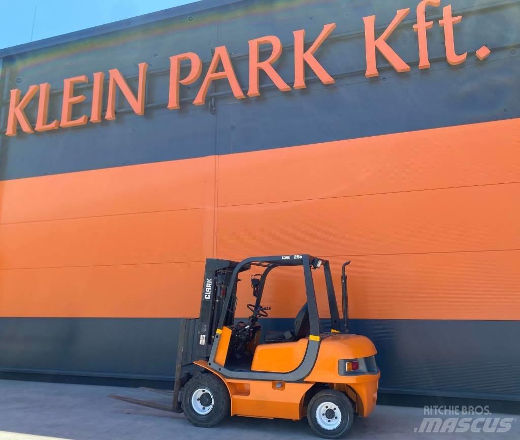 Clark CMP 25 Dieselmotviktstruckar