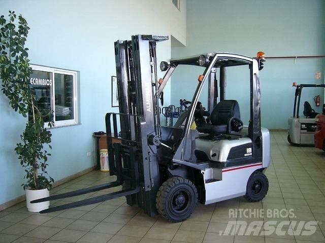 Nissan Y1D18 Dieselmotviktstruckar