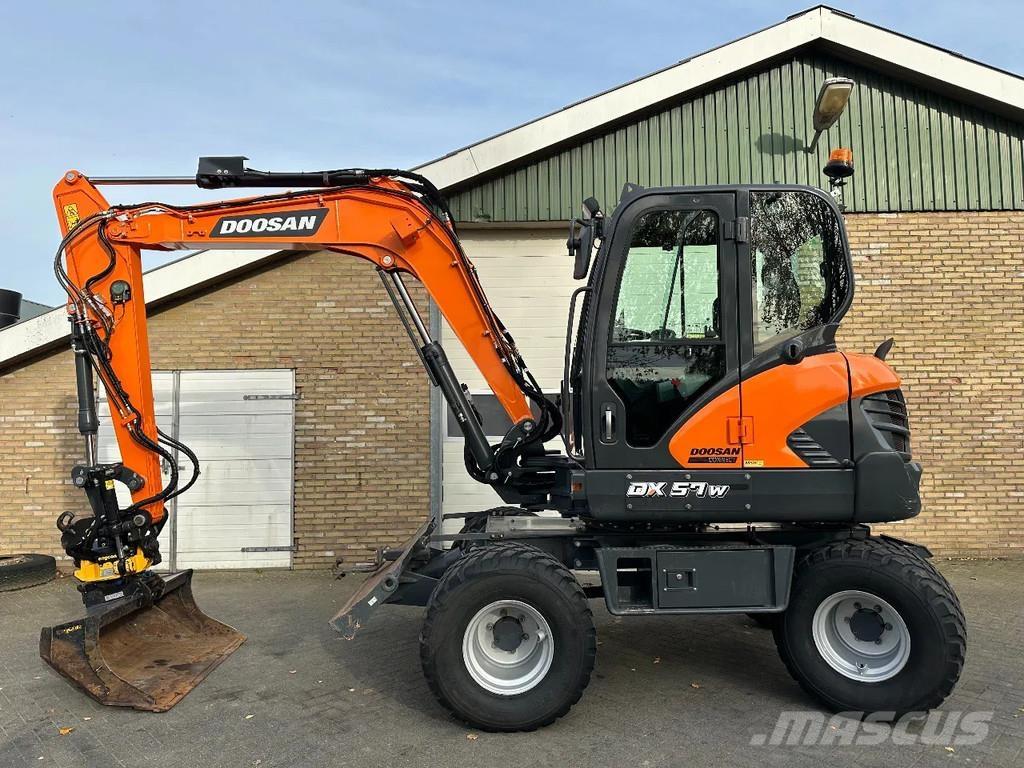 Doosan DX57W-7 Hjulgrävare