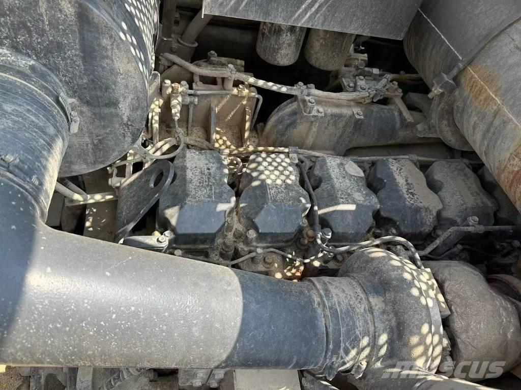 Komatsu PC 850-8 Amfibiska grävmaskiner