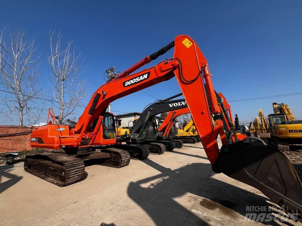 Doosan DH 225 LC-7 Bandgrävare
