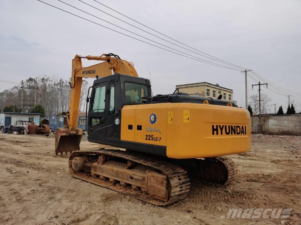 Hyundai R225LC-7 Bandgrävare