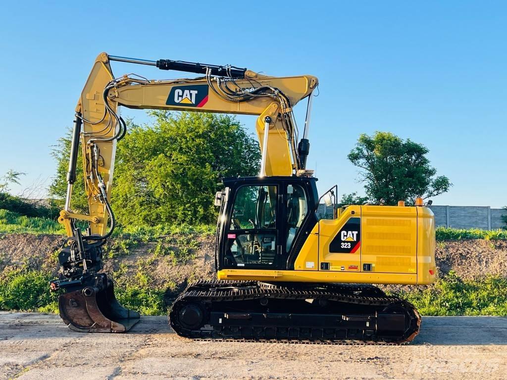 CAT 323 Bandgrävare