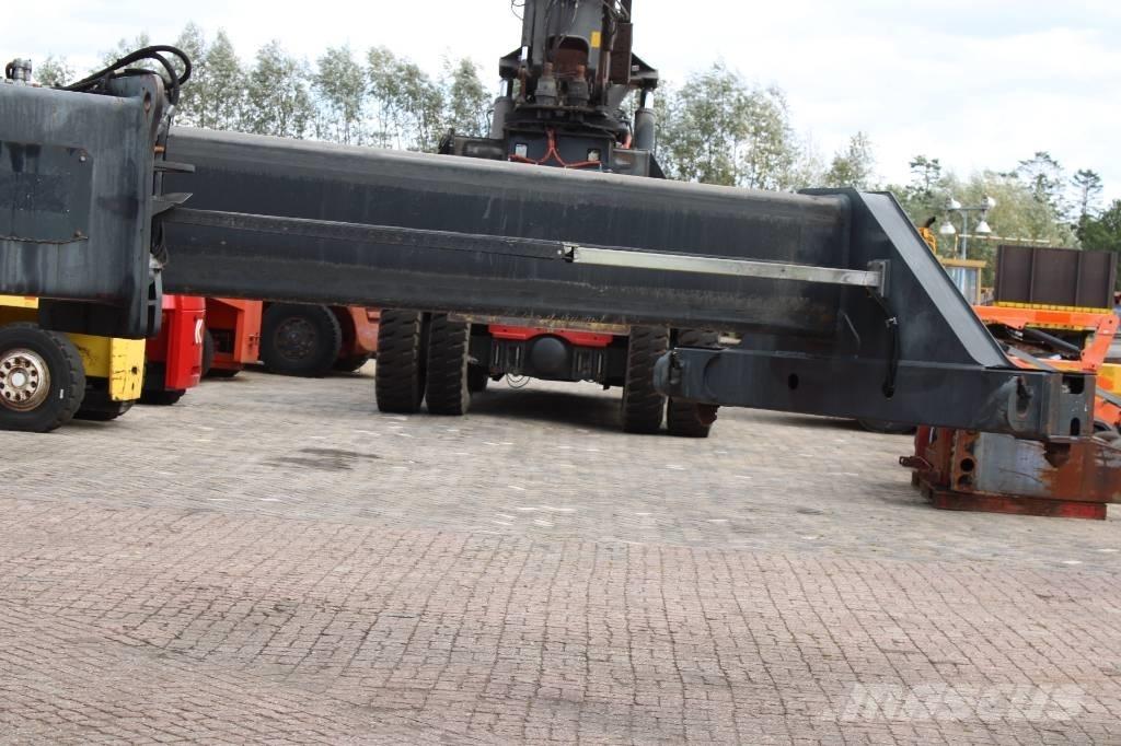 Kalmar DRF450-65A5X Reachstackers