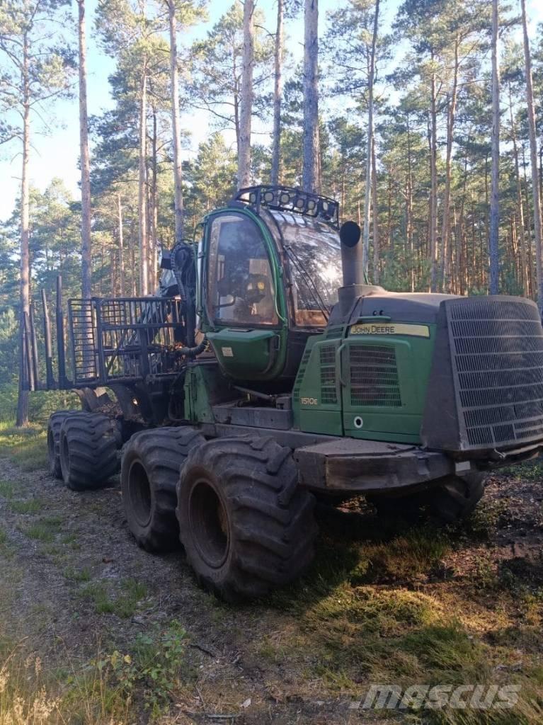 John Deere 1510 IT4 Skotare