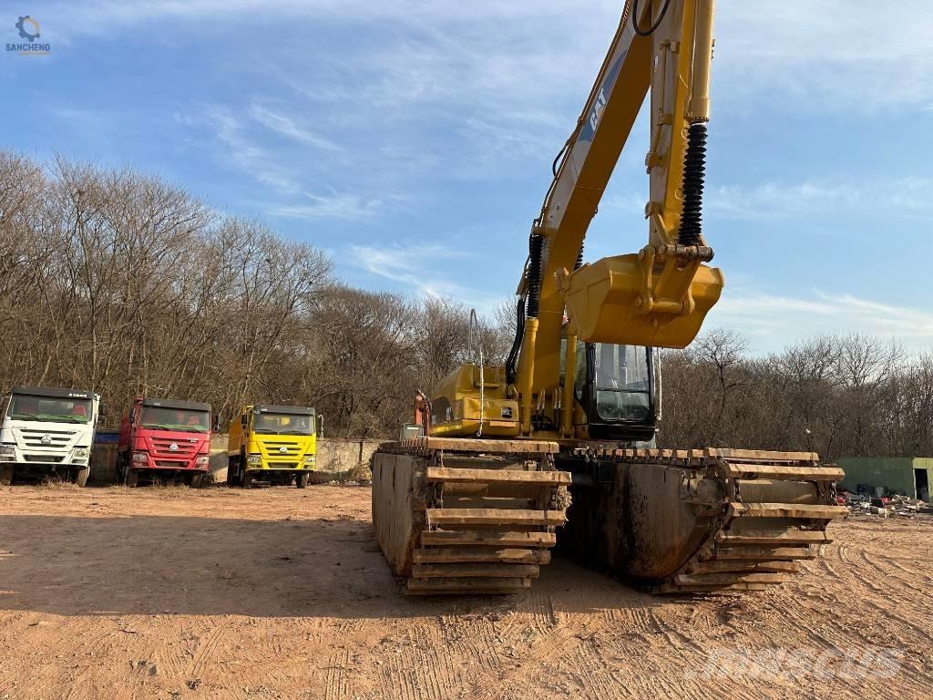 CAT 320CL Amfibiska grävmaskiner