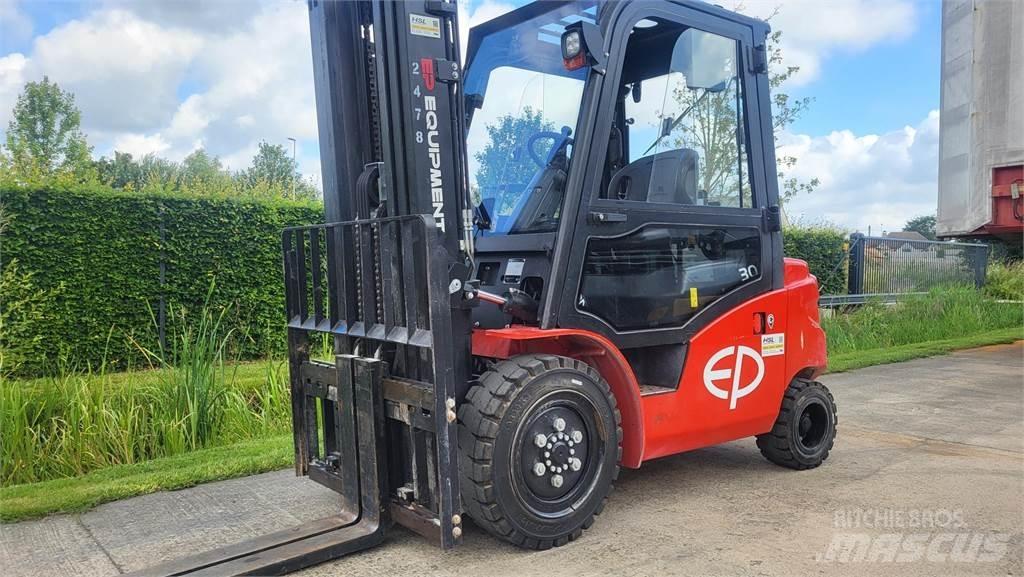  EFL303-S 2023 Elmotviktstruckar