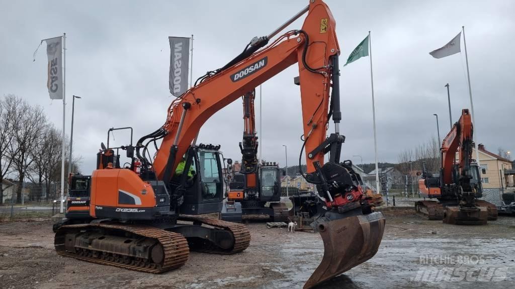 Doosan 235 LCR Bandgrävare