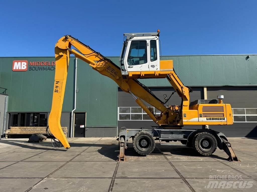Liebherr A 924 B Avfalls / industri hantering