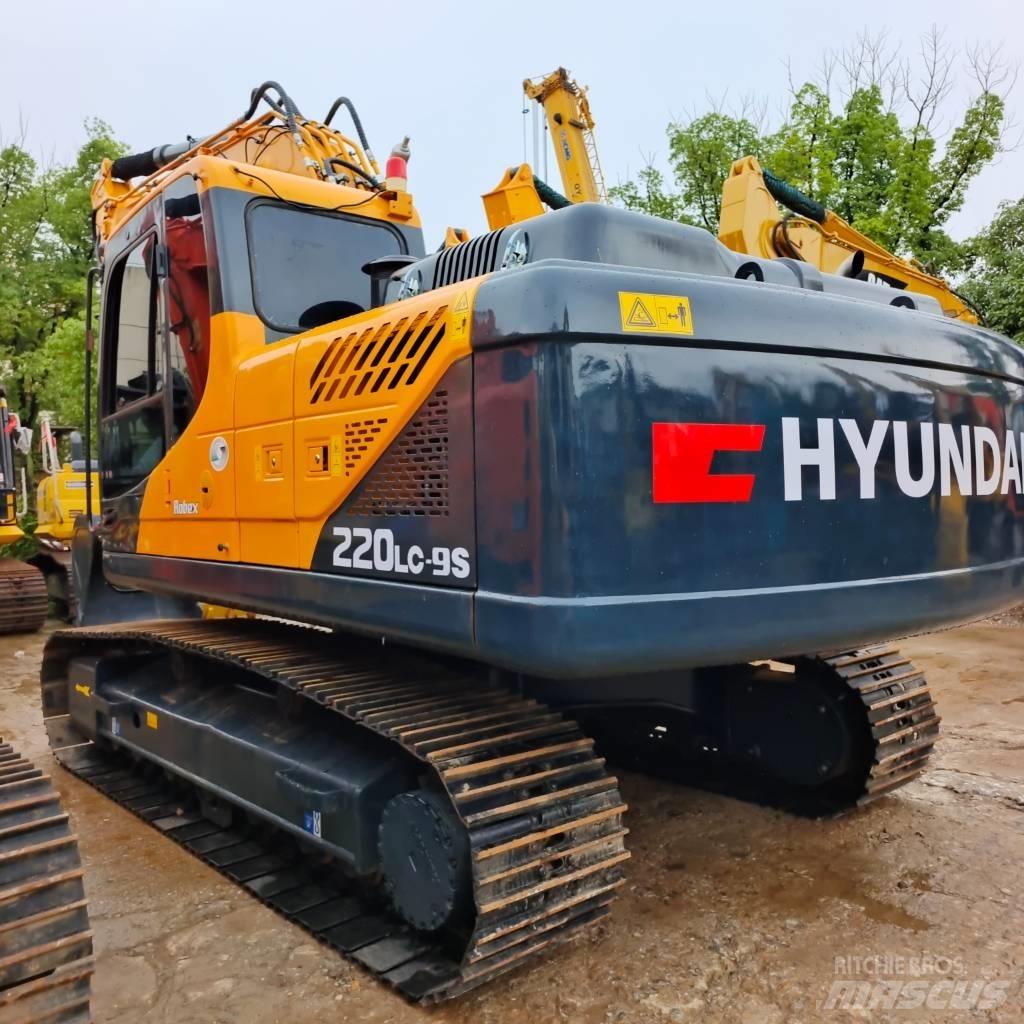 Hyundai 220lc-9s Bandgrävare